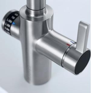 Смеситель Бланко EVOL-S Volume рычаг управления справа хром 525210 фото 5 Смеситель Blanco EVOL-S Volume рычаг управления справа хром 525210 фото 5