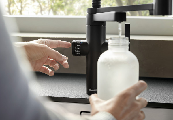 Смеситель 3-в-1 Blanco EVOL-S Pro Filter матовый черный 526636